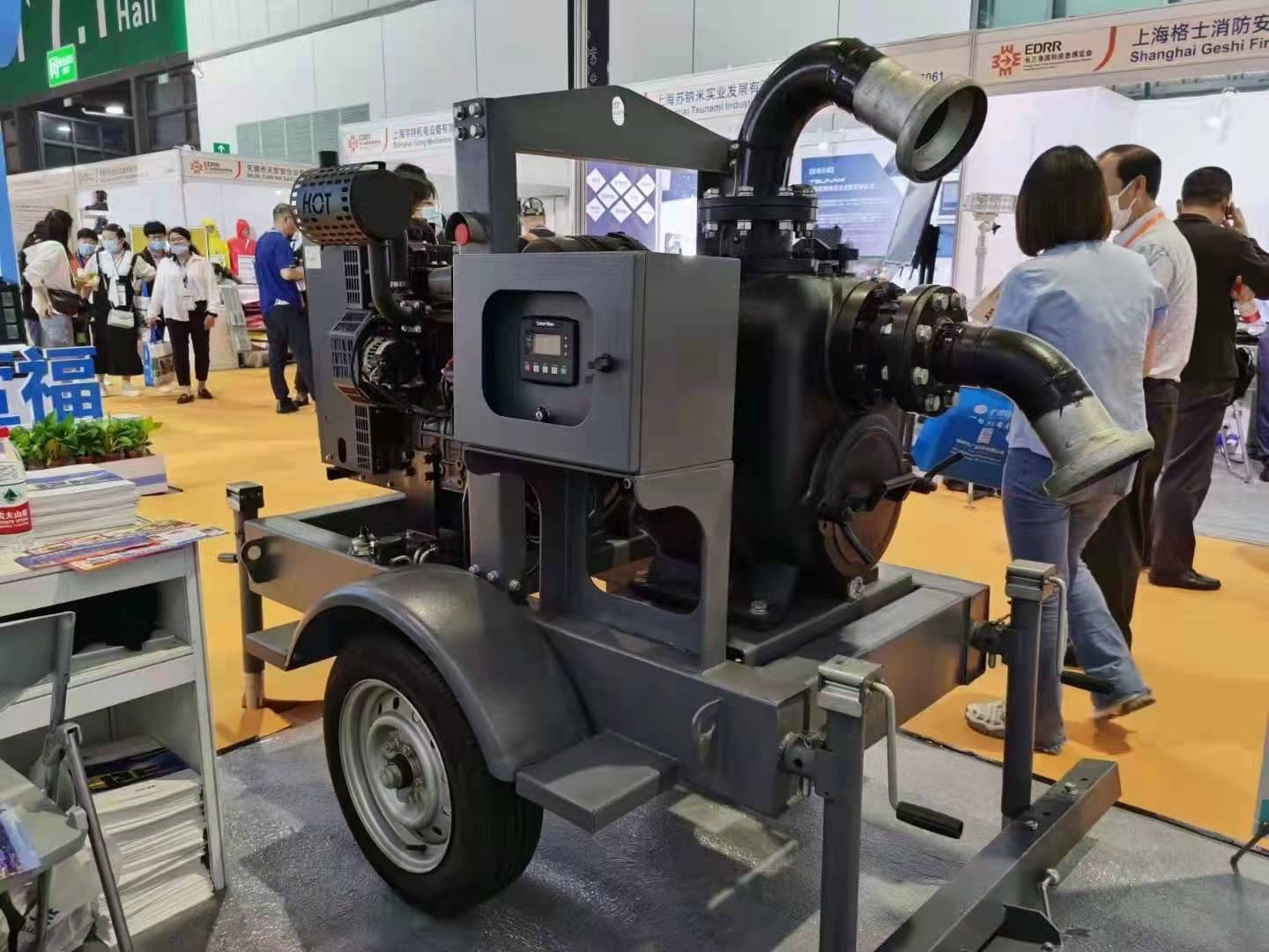 珀金斯發(fā)電機組參加長三角國際應急博覽會